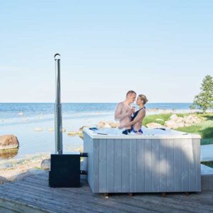 pic 4 square hot tub 8 persons quattro