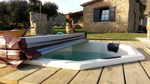 Pic Hot-tub-Accessories-insulated-cover