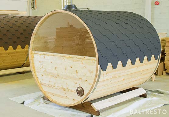 pic 4 assembling saunas and hot tubs manually