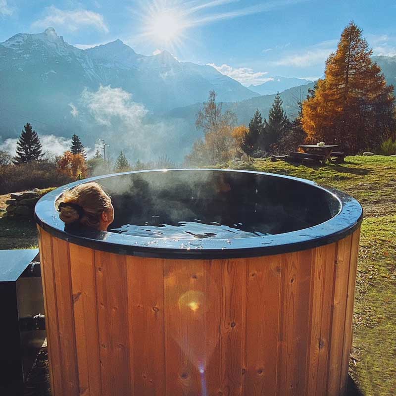 pic 4 for 4 persons wood-fired hot tub with an outside heater